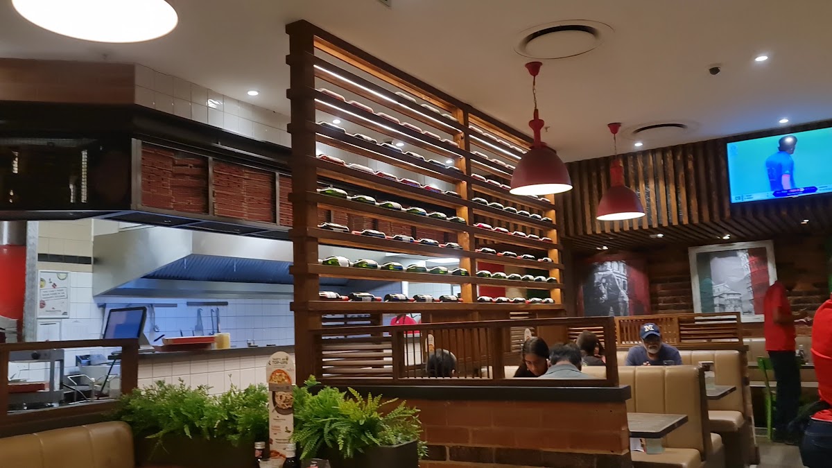 Panarottis Gold Reef City-2